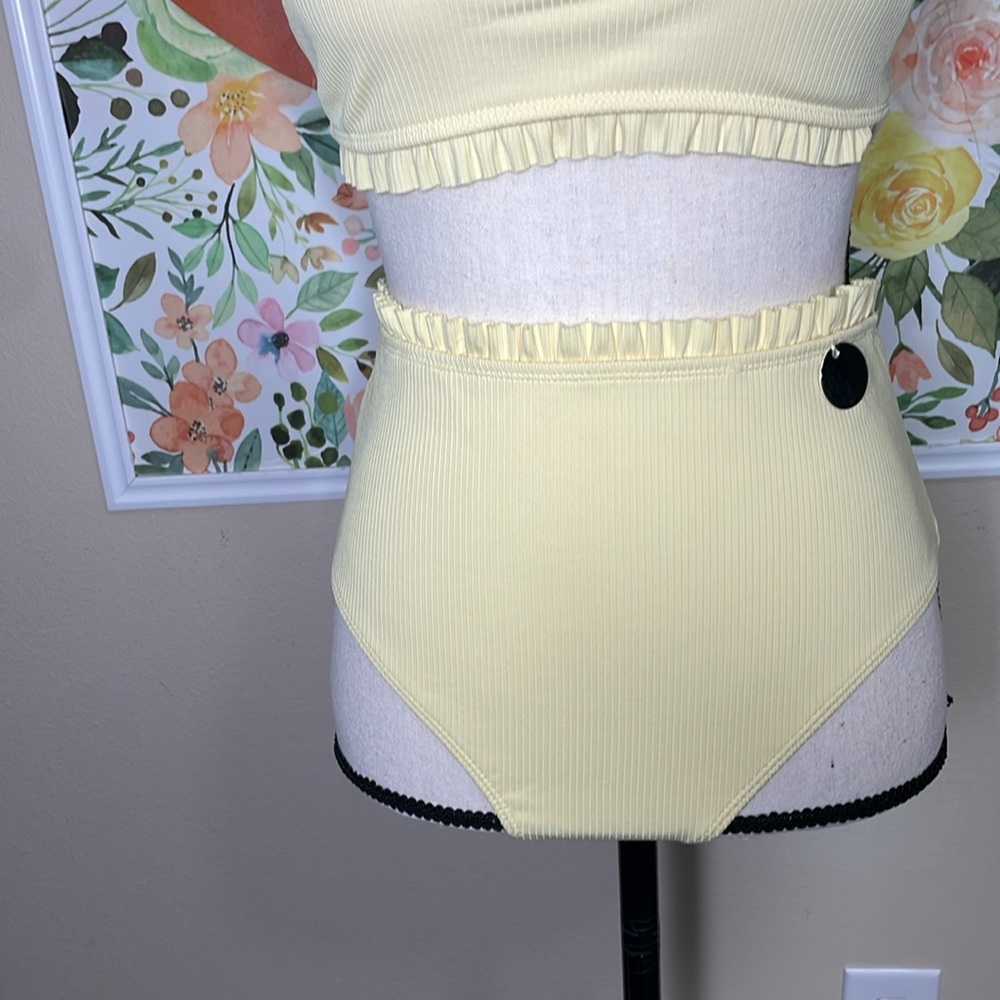Forever 21 Yellow bikini set high waisted, ruffled strapless NWT L - Picture 3 of 10
